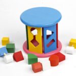 PLUSPOINT Wooden Shape Sorting Toy