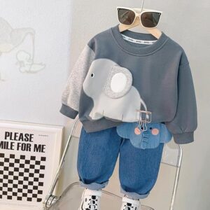 Full Length Sweatshirt T-shirt with Denim Jeans