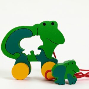 ZELVO Wooden Frog Shaped Pull Along Toy